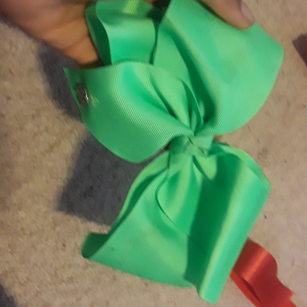 Bows - Picture 3 of 3